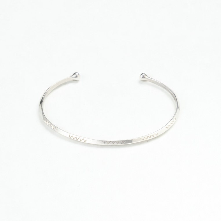 アダワットトゥアレグ　タサルウト　バングル アダワットトゥアレグ タサルウト バングル Adawat'n Tuareg | アダ